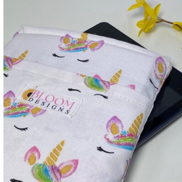 Kindle E-Reader Sleeve: A Perfect Gift for Book Lovers Stylish Protection - Picture 1 of 3